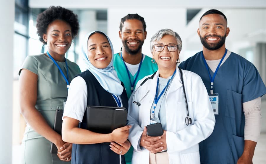 medical-staff-gathered-in-healthcare-setting